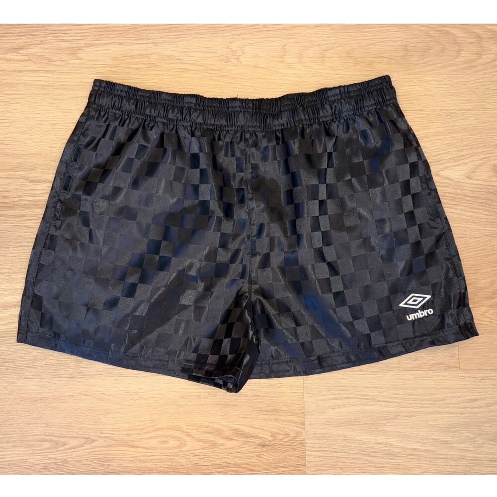 Umbro Black checkered shiny activewear shorts womens size large